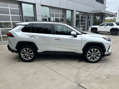 Used 2024 Toyota RAV4 Limited w/ Advanced Technology Package AWD/4WD image 10