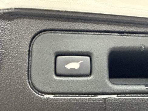Used 2023 Honda Passport EX-L image 12