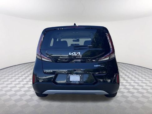 Used 2025 Kia Soul LX w/ LX Technology Package FWD image 6