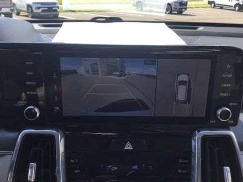 Used 2023 Kia Sorento SX AWD/4WD image 32
