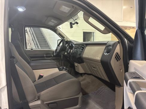 Used 2009 Ford F250 2WD Crew Cab Super Duty image 6