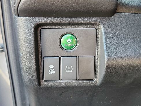 Used 2018 Honda HR-V EX-L image 22