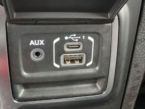 Used 2025 Jeep Wrangler Unlimited Sahara w/ Safety Group image 20