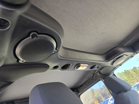 Used 2014 Jeep Wrangler Unlimited Sport image 14