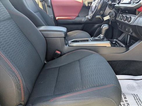 Used 2016 Toyota Tacoma SR5 image 19