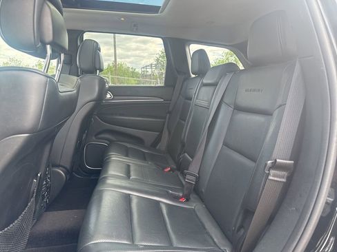 Used 2017 Jeep Grand Cherokee Summit w/ Platinum Series Group AWD/4WD image 16