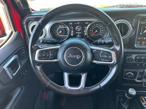 Used 2023 Jeep Wrangler Unlimited Sahara w/ Cold Weather Group AWD/4WD image 24