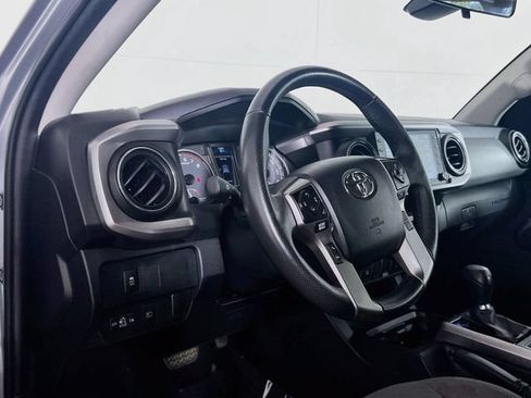 Used 2023 Toyota Tacoma SR5 RWD image 10