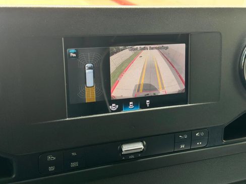 Used 2019 Mercedes-Benz Sprinter 170 image 17
