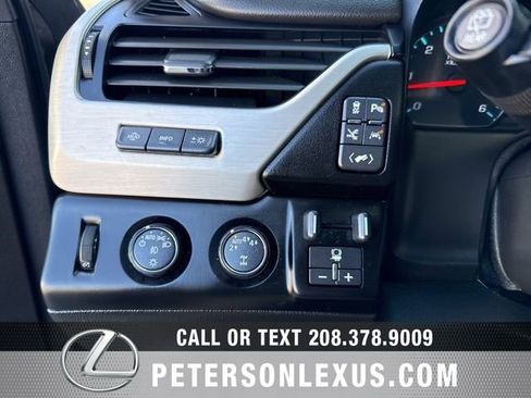 Used 2019 GMC Yukon Denali w/ Denali Ultimate Package image 29