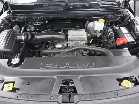 Used 2024 RAM 1500 Laramie AWD/4WD image 16