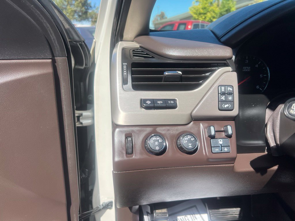 Used 2015 GMC Yukon XL Denali AWD/4WD image 18