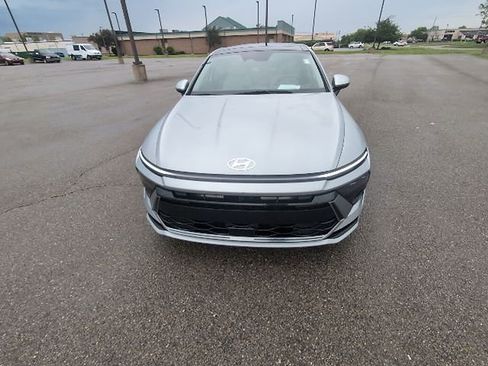 Used 2024 Hyundai Sonata SEL w/ Convenience Package FWD image 15