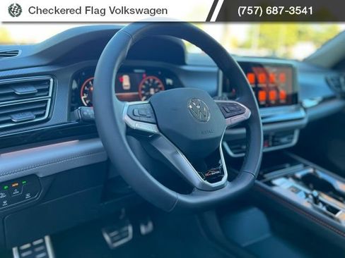 New 2026 Volkswagen Atlas Peak Edition image 16