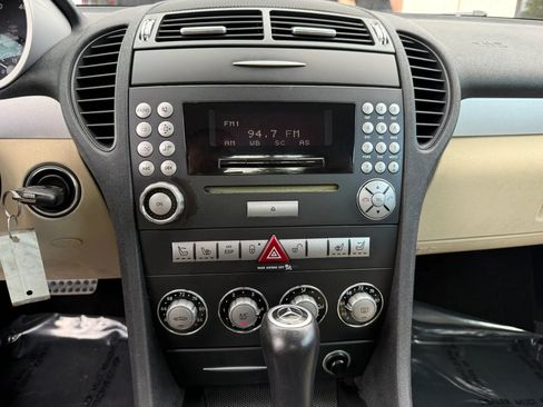 Used 2006 Mercedes-Benz SLK 350 image 32