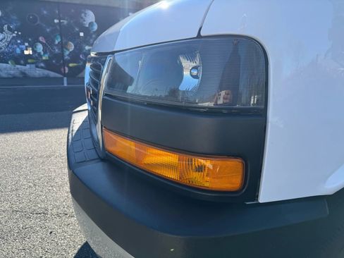 Used 2022 GMC Savana 2500 Regular Van 3D w/ Communications Package image 41