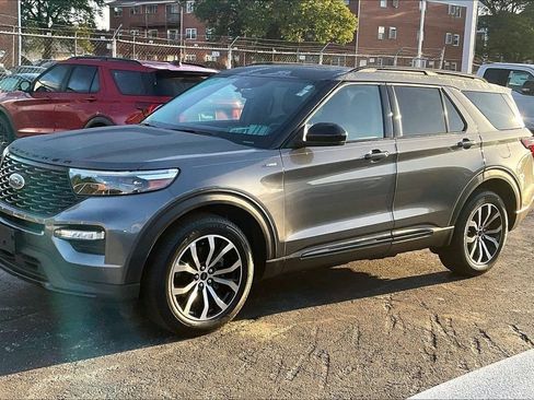 Used 2024 Ford Explorer ST-Line w/ Class IV Trailer Tow Package AWD/4WD image 11