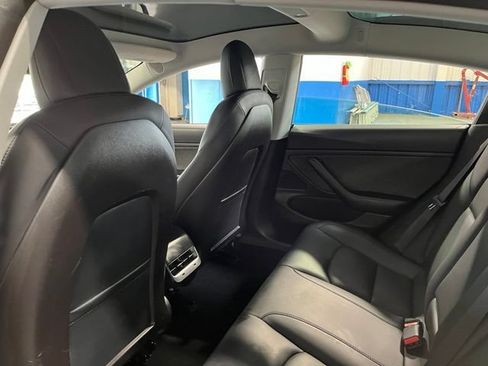Used 2019 Tesla Model 3 Standard Range Plus RWD image 17