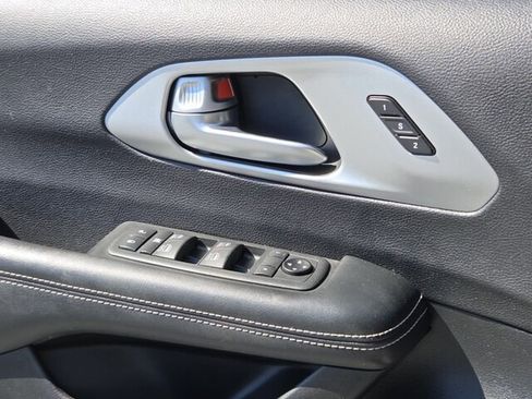 Used 2020 Chrysler Pacifica Touring-L Plus FWD image 29