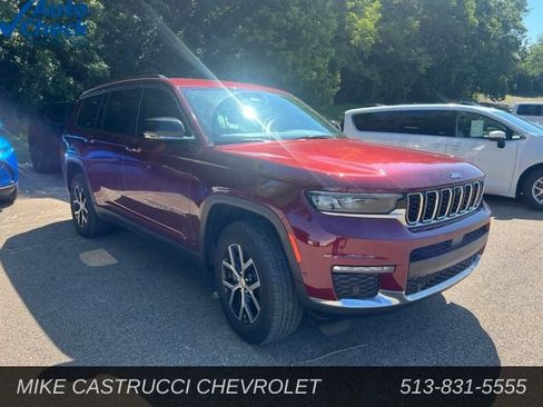 Used 2023 Jeep Grand Cherokee L Limited w/ Luxury Tech Group II AWD/4WD image 2