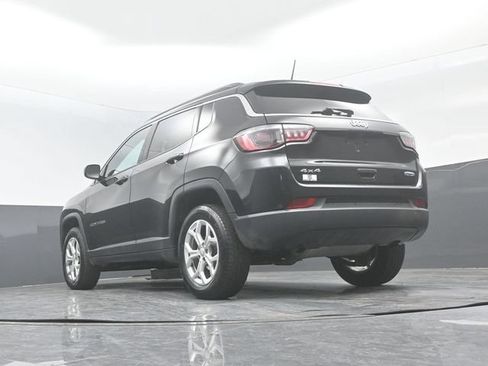 Used 2024 Jeep Compass Latitude AWD/4WD image 21
