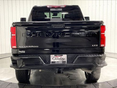 Used 2025 Chevrolet Silverado 2500 LTZ w/ Z71 Chrome Sport Edition AWD/4WD image 4