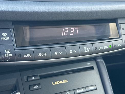 Used 2012 Lexus CT 200h FWD 4dr Hybrid image 17