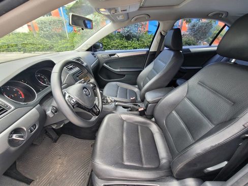 Used 2015 Volkswagen Jetta Sport image 14