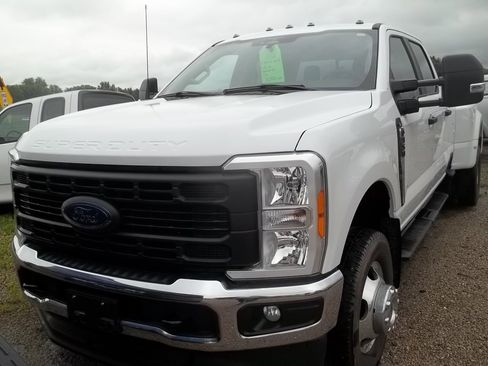 Used 2023 Ford F350 XL w/ XL Driver Assist Package image 2