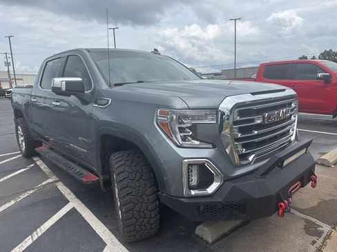 Used 2021 GMC Sierra 1500 SLT AWD/4WD image 3