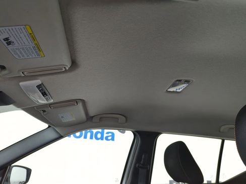 Used 2022 Nissan Kicks SR FWD image 16