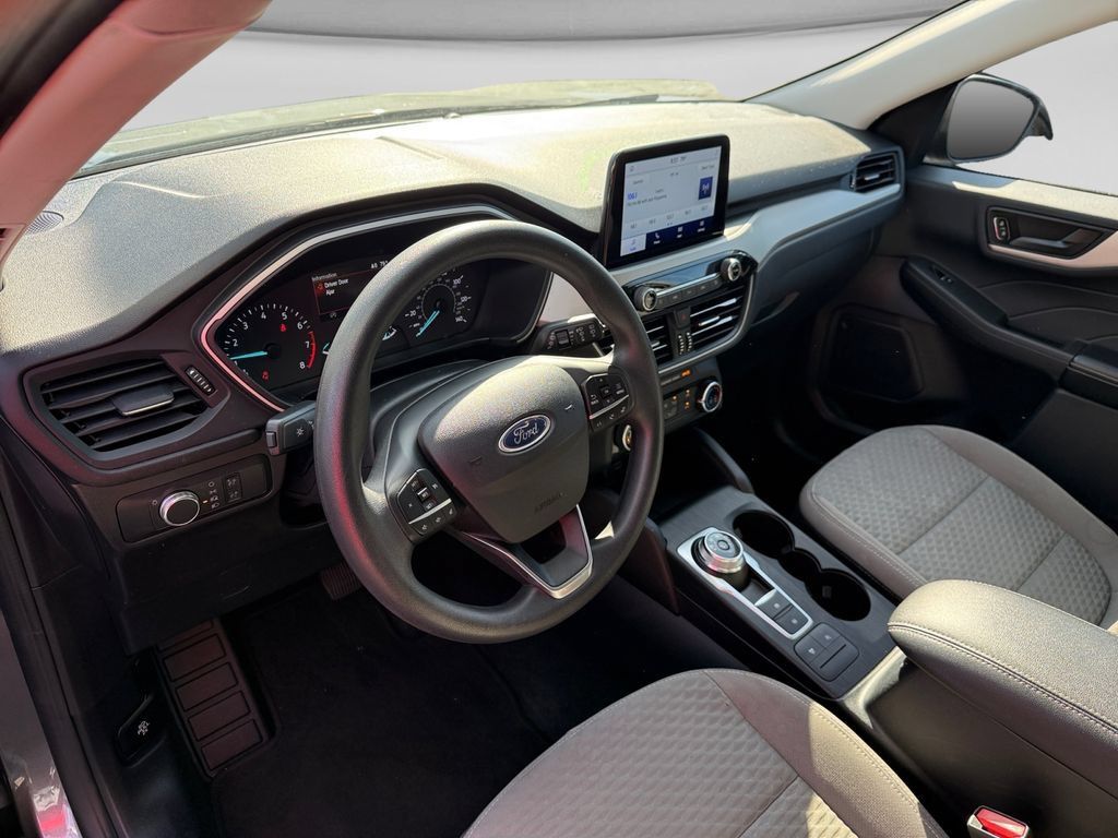 Used 2022 Ford Escape SE FWD image 12