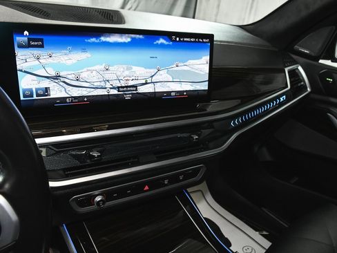 Used 2023 BMW X7 xDrive40i w/ Executive Package image 57