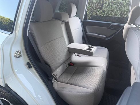Used 2017 Subaru Forester 2.5i Premium AWD/4WD image 23