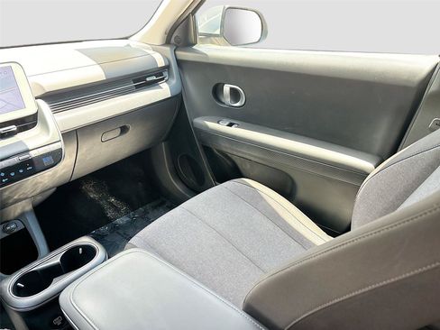 Used 2024 Hyundai Ioniq 5 SE RWD image 24