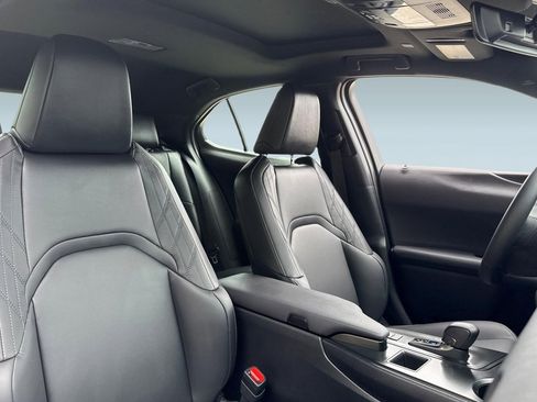 Certified 2025 Lexus UX 300h FWD w/ Accessory Package (Z2) image 30