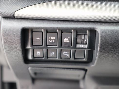 Used 2020 Subaru Forester Limited image 19