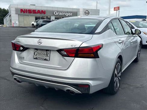 Used 2019 Nissan Altima 2.5 SV FWD image 3