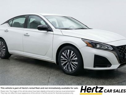 Used 2025 Nissan Altima 2.5 SV