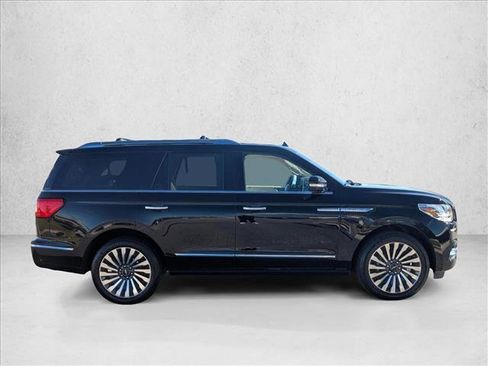 Used 2019 Lincoln Navigator Reserve w/ Cargo Package image 4