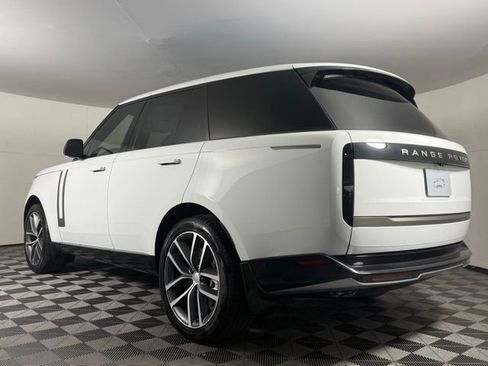 New 2025 Land Rover Range Rover SE image 4