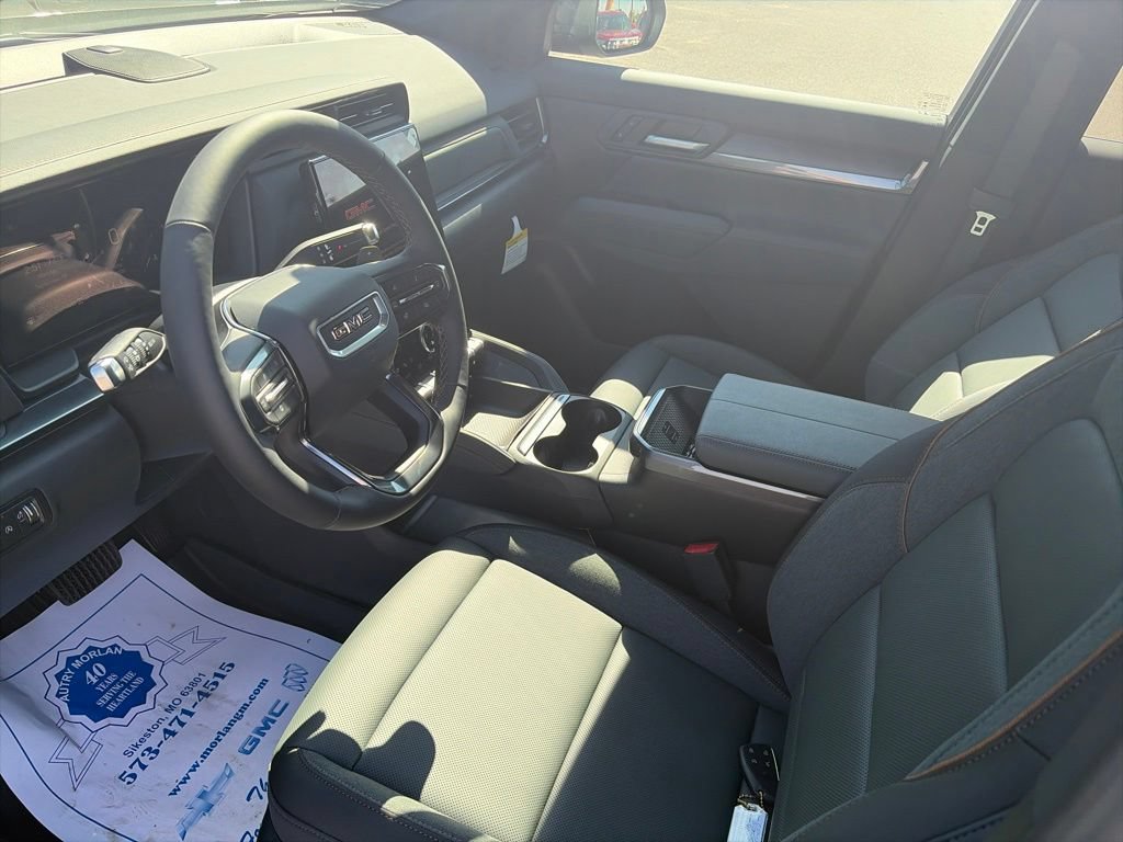 New 2027 GMC Terrain AT4 w/ Convenience Package III AWD/4WD image 16