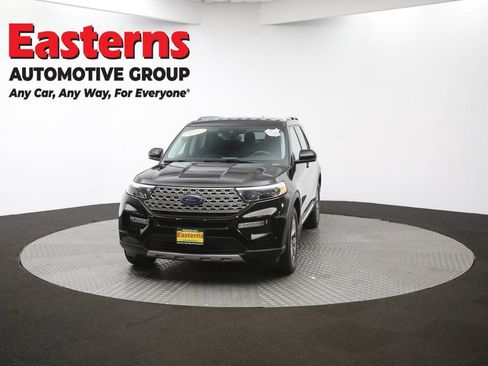Used 2022 Ford Explorer Limited w/ Equipment Group 301A AWD/4WD image 53