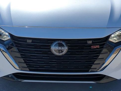 Used 2025 Nissan Sentra SR FWD image 11