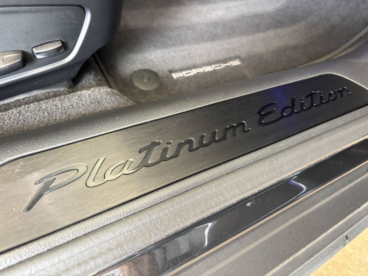 Used 2023 Porsche Panamera 4 Platinum Edition w/ Assistance Package AWD/4WD image 25