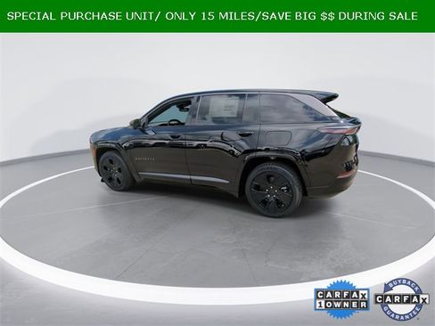 Used 2025 Jeep Wagoneer S Launch Edition image 9