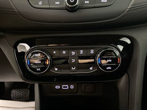 Certified 2023 Buick Encore GX Select w/ Sport Touring Package FWD image 18