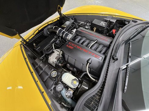 Used 2007 Chevrolet Corvette Coupe w/ Preferred Equipment Group RWD image 13