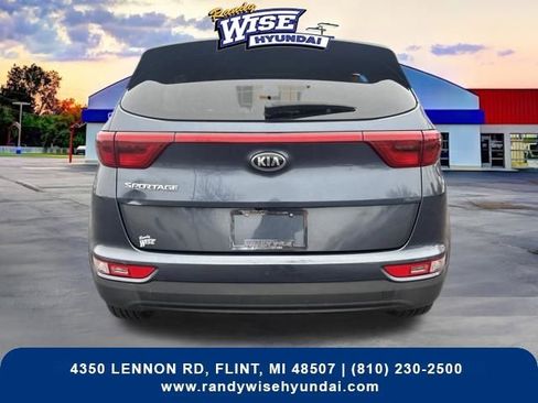 Used 2017 Kia Sportage LX image 5
