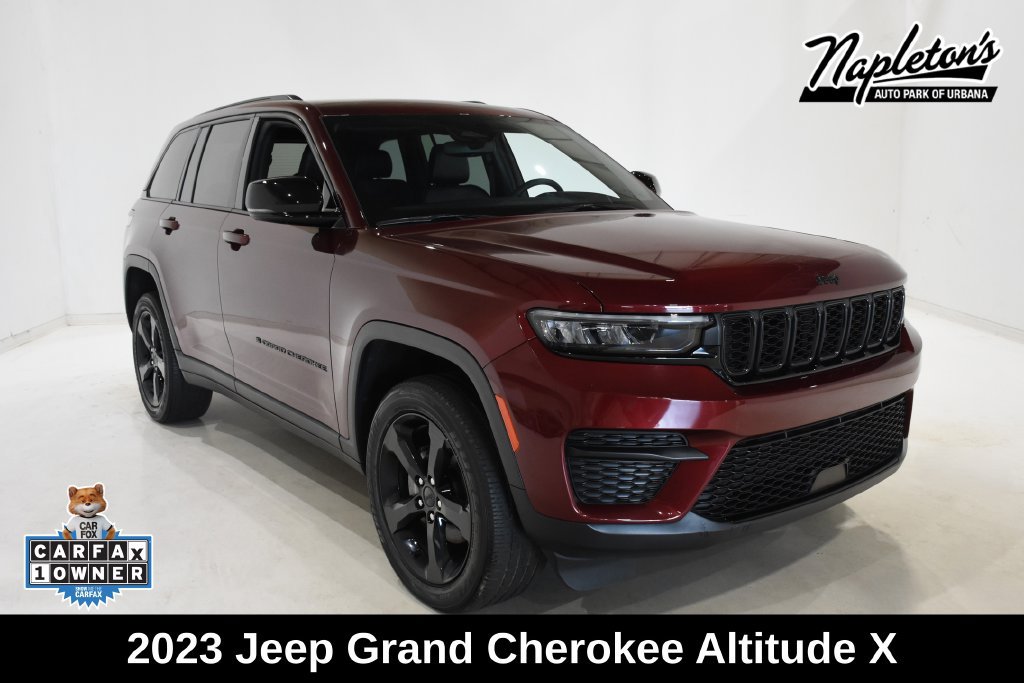Used 2023 Jeep Grand Cherokee Altitude AWD/4WD image 1